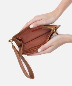 Newbeac.shop5e7296a215 3